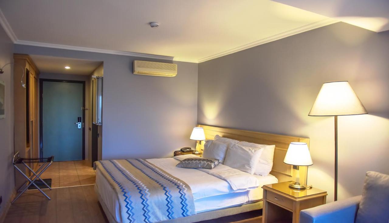 Denizati Plus Hotel Istanboel Buitenkant foto