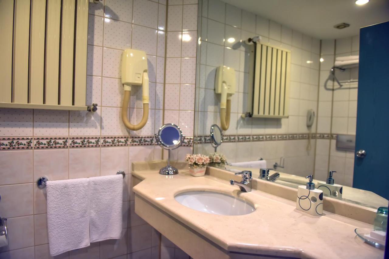Denizati Plus Hotel Istanboel Buitenkant foto