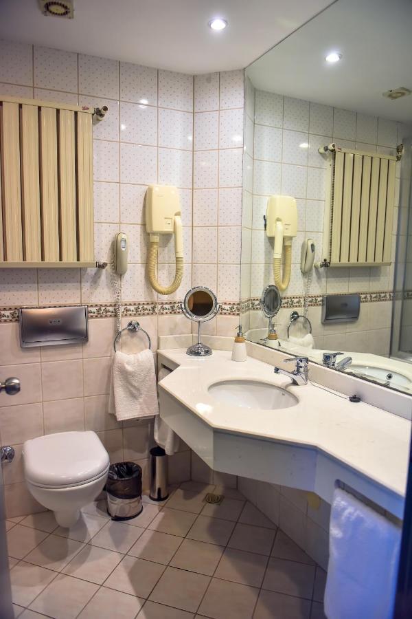 Denizati Plus Hotel Istanboel Buitenkant foto