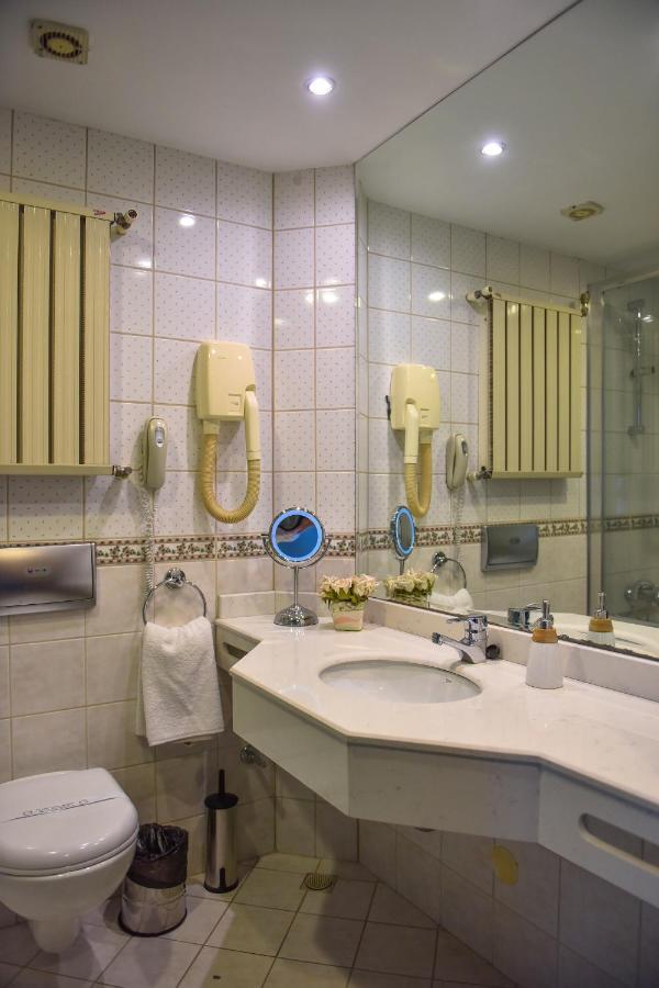 Denizati Plus Hotel Istanboel Buitenkant foto