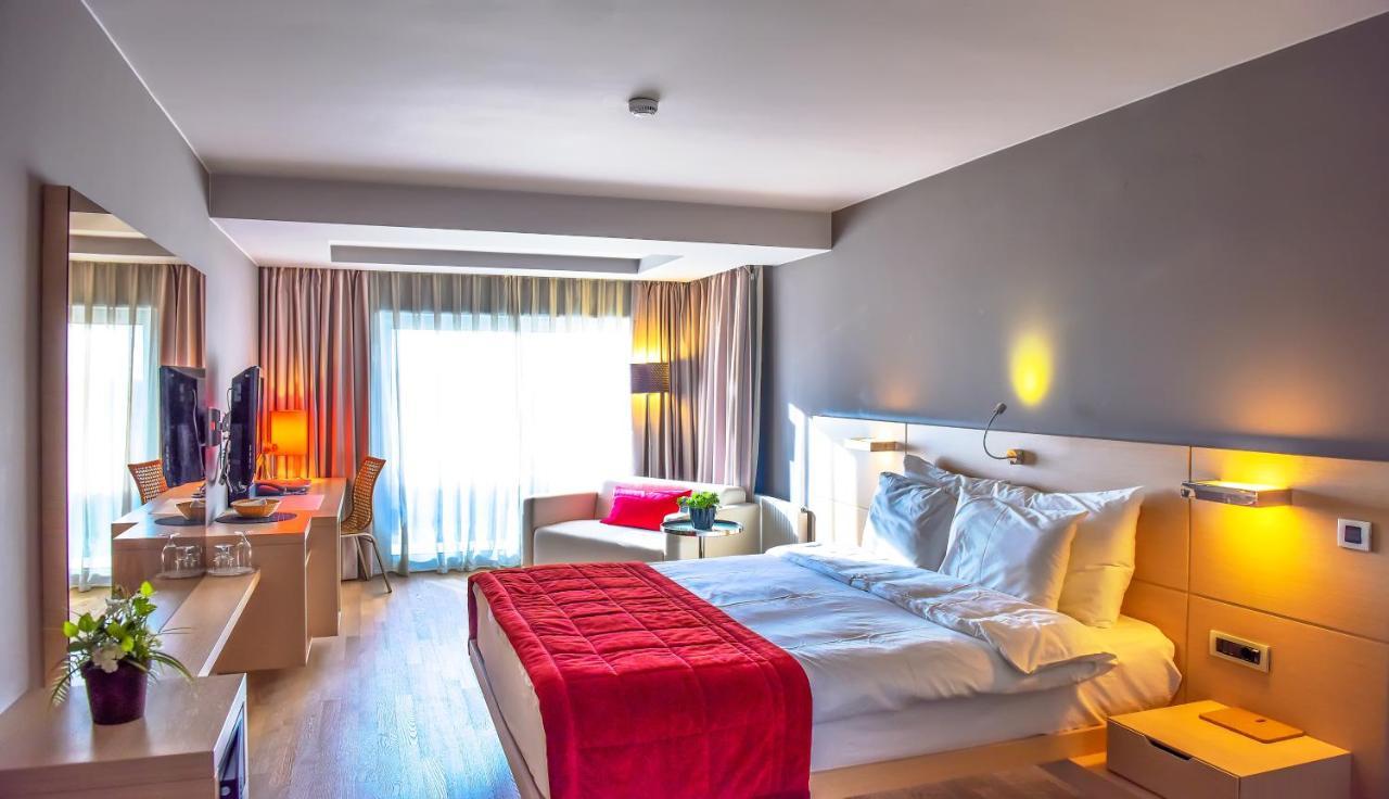 Denizati Plus Hotel Istanboel Buitenkant foto